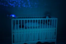La veilleuse bébé : l'alliée parfaite pour des nuits paisibles